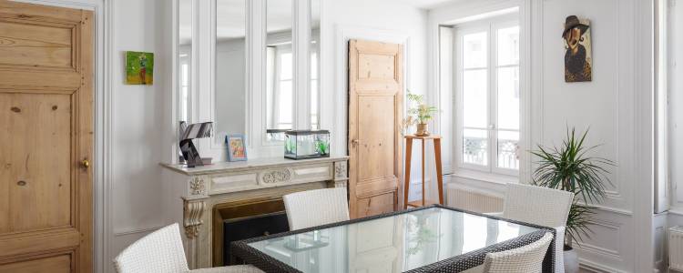 d&eacute;couvrez nos conseils et astuces pour r&eacute;ussir la r&eacute;novation de votre appartement &agrave; paris, alliant style, qualit&eacute; et respect du budget.